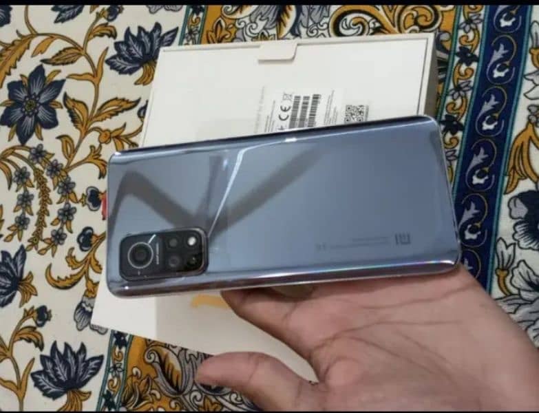 Mi 10T.    8+4/128.03284024742. . . . . condition 10 by 8.5 2