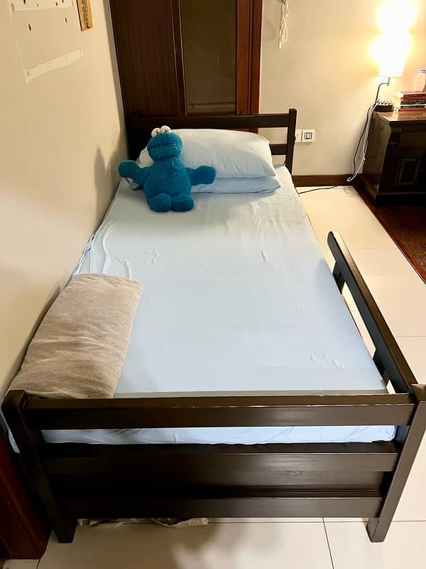 Bed set For Sale//wooden bedset// single bed set // bed 0