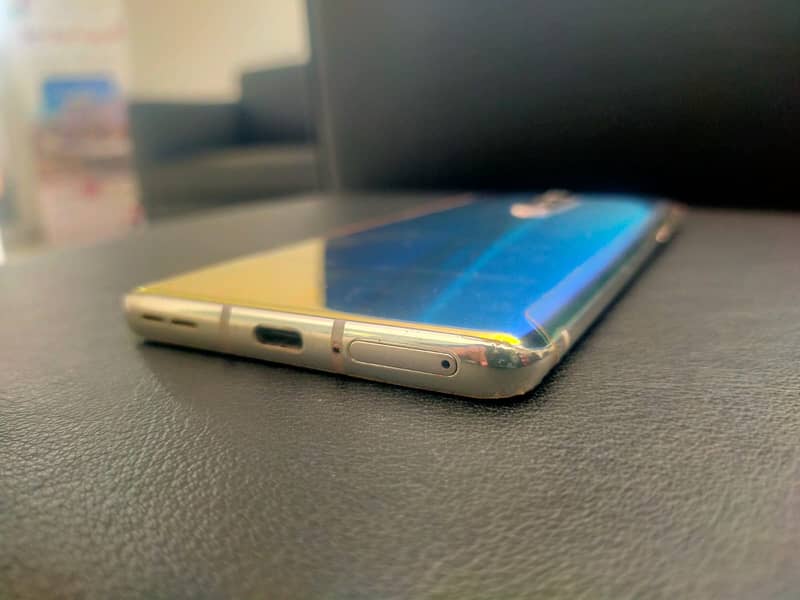 OnePlus 8 with 80wat Charger – Excellent Condition, 128GB for Sale 8