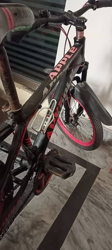 I'm selling my bicycle 5