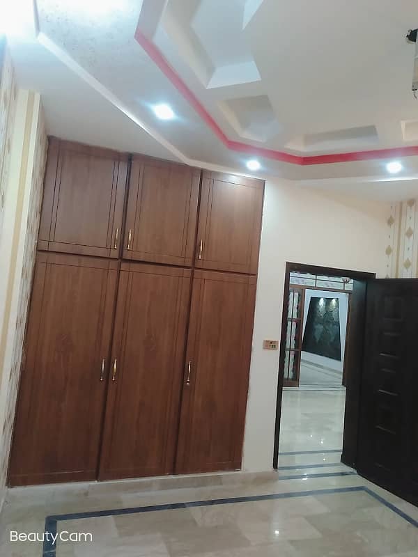 Vip beautiful 6 marla upper portion is available for rent in sabzazar lhr 2