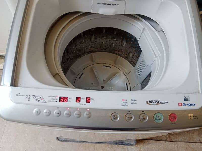 Dawlance Automatic Washing machine. 1