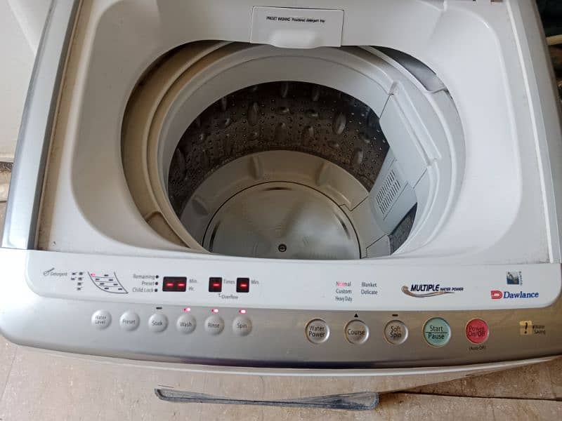 Dawlance Automatic Washing machine. 2