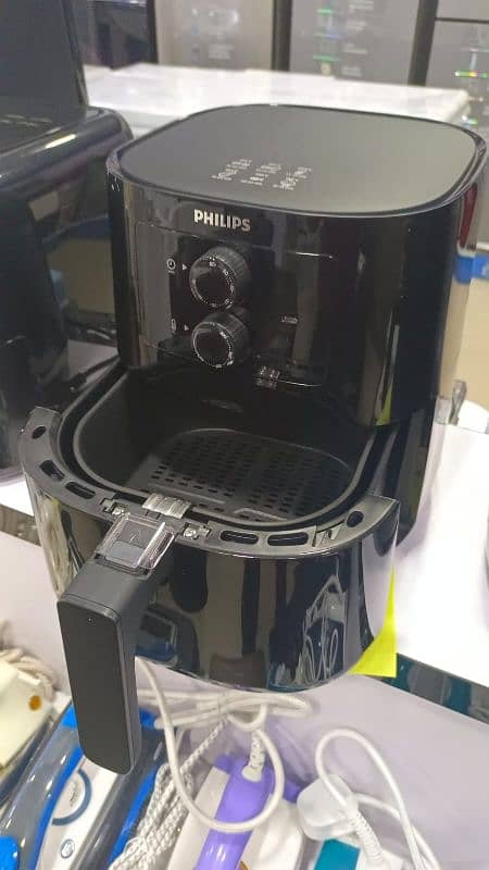 Phillips Air fryer ( brand new ) 1