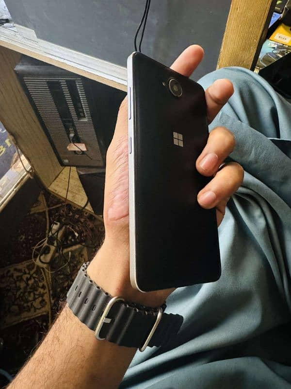 Microsoft Lumia 650 1