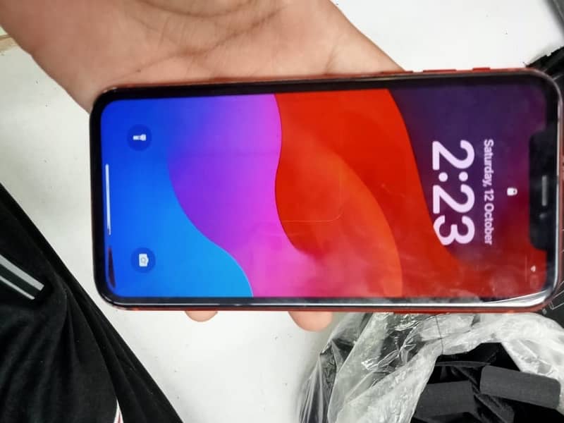 iPhone XR  64 gb non pta 4