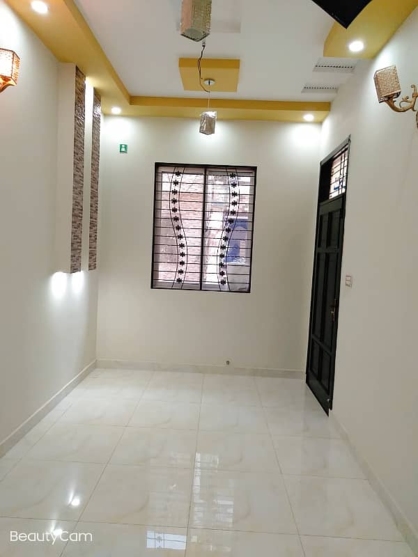 Vip beautiful 6 marla lower portion is available for rent in sabzazar lhr 1