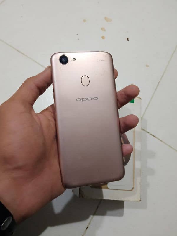 Oppo f5 4gb ram 32gb memory 3