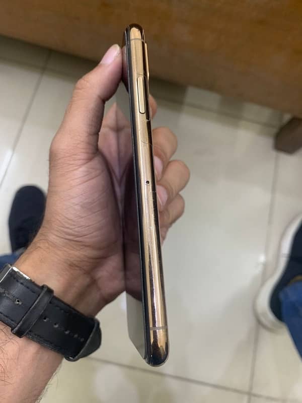 Iphone xs PTA approved 64gb With Box 4