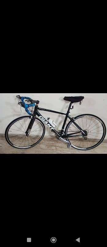 Japanese giant road bike in good condition 0