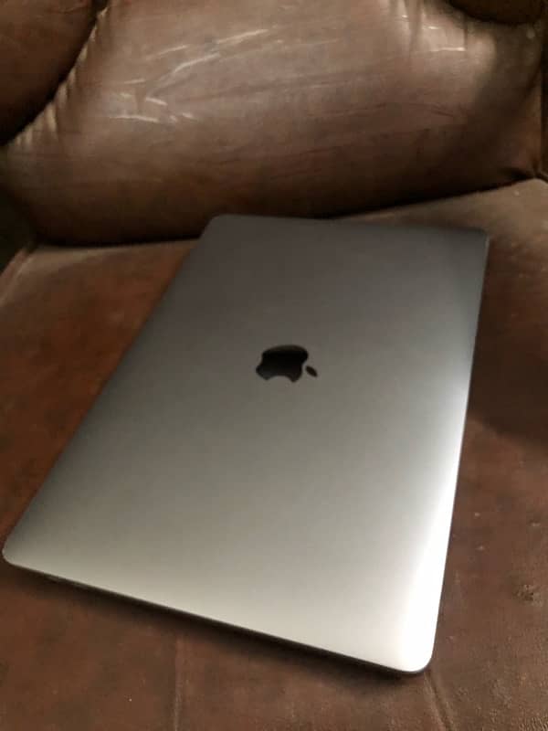 MacBook Pro 2017 Core i7 1