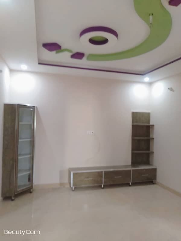 Vip beautiful 6 marla upper portion is available for rent in sabzazar lhr 5