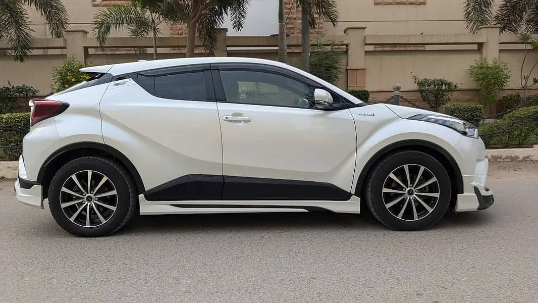 Toyota C-HR 2018 S led Unregister 2