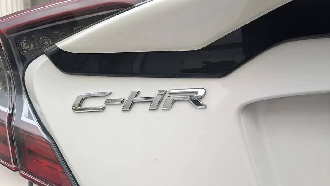 Toyota C-HR 2018 S led Unregister 11