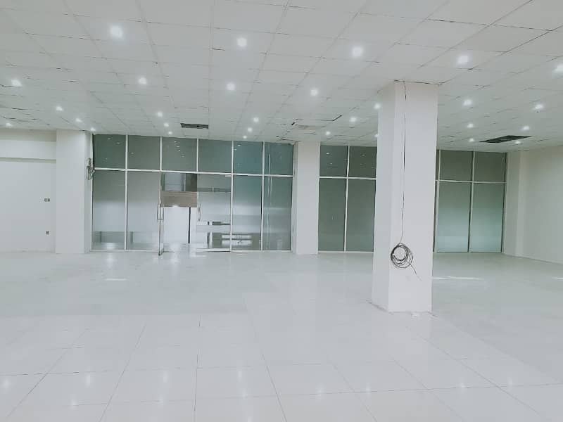 3000 Square Feet Office Very Low Rent Real Pictures Main Boulevard Gulberg 3 Lahore 2