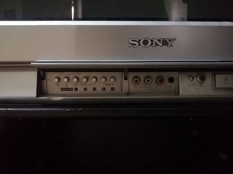 Sony Wega 21 inch  orignal like new 1