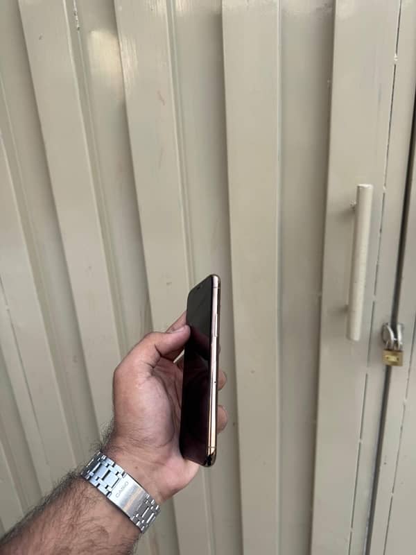 Iphone 11 pro (256 GB) factory unlock 2