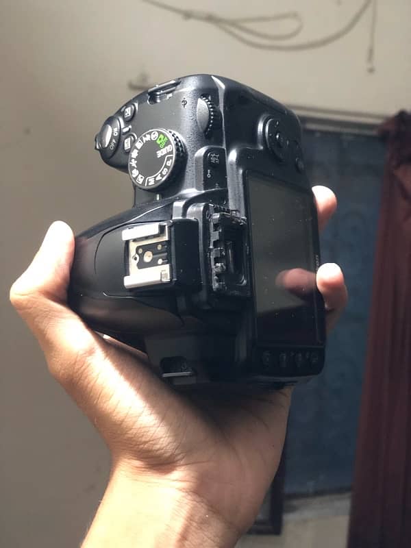 DSLR nikon d3000CAMERA 5