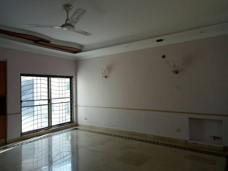 1 Kanal Upper portion Available For rent in DHA Lahore Cantt 7