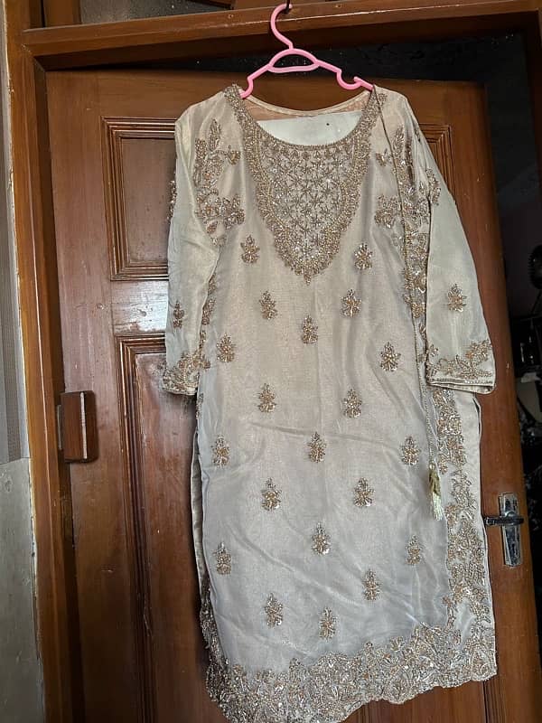 nikkah dress just 3 hour use 4