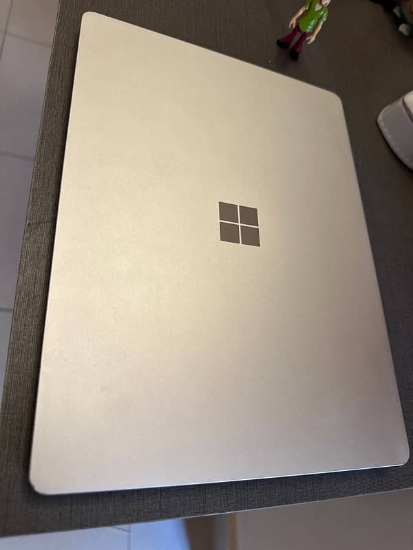 surface laptop go i5 10th gen 1