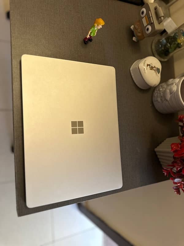 surface laptop go i5 10th gen 6