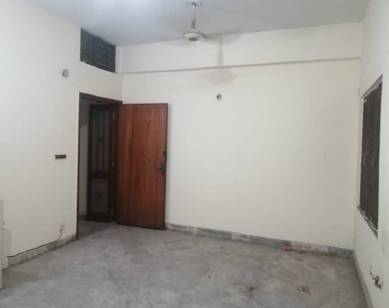 Prime Location 4 Marla 1st Floor Office For Rent In DHA Phase 2,Block Q, Lahore. 7