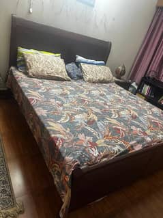 King size Wooden Bed