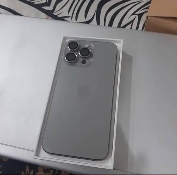 IPhone 15 pro Max 256GB Factory Unlocked 0