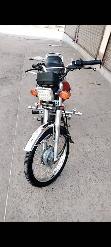 Honda 125s 4