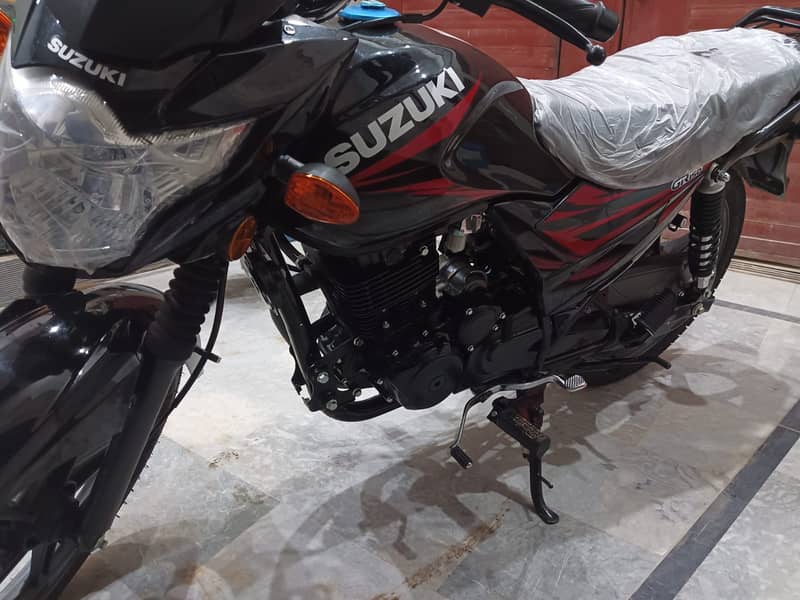 Suzuki GR 150 2022 (03482282560) 6