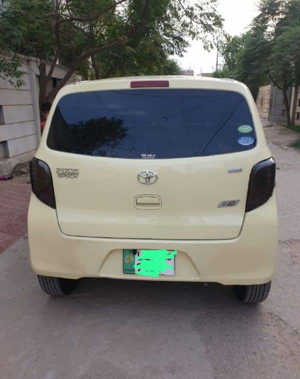 Daihatsu Mira 2015 1