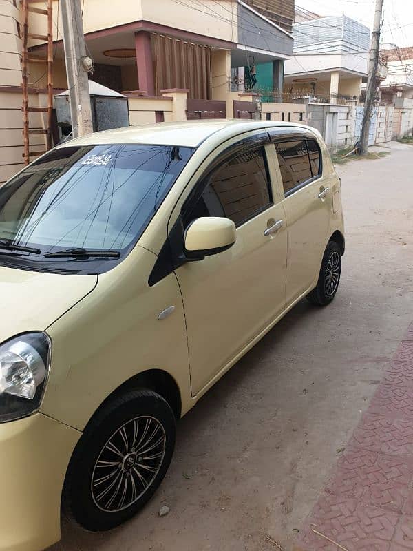 Daihatsu Mira 2015 3