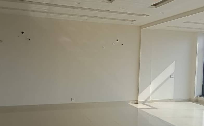 4 Marla 3rd commercial floor very near to DHA complex availble for rent 3