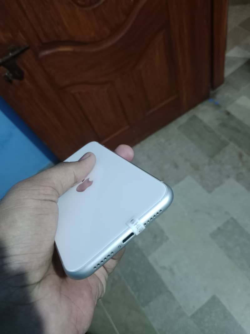 iPhone 11 64gb 6