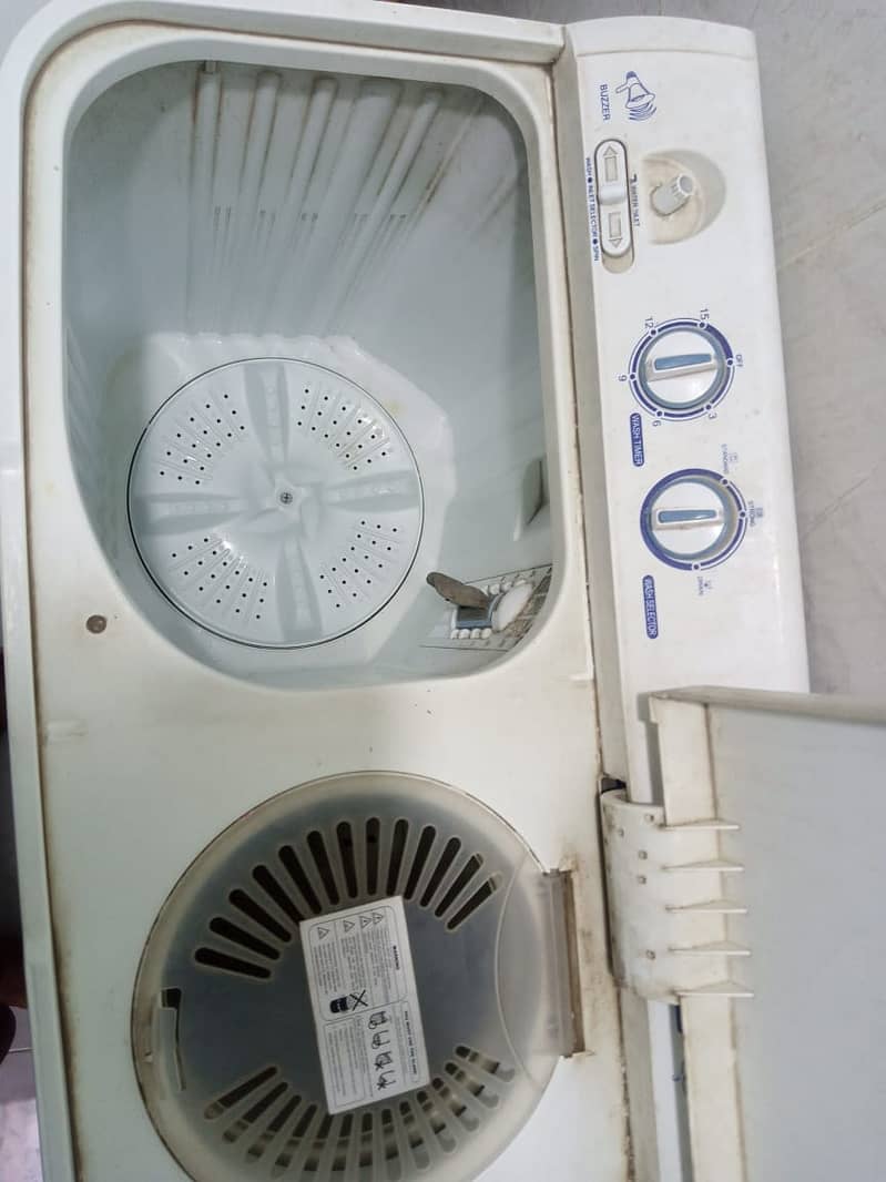 Haier washing and Dryer machine 10Kg Washing Capacity 6