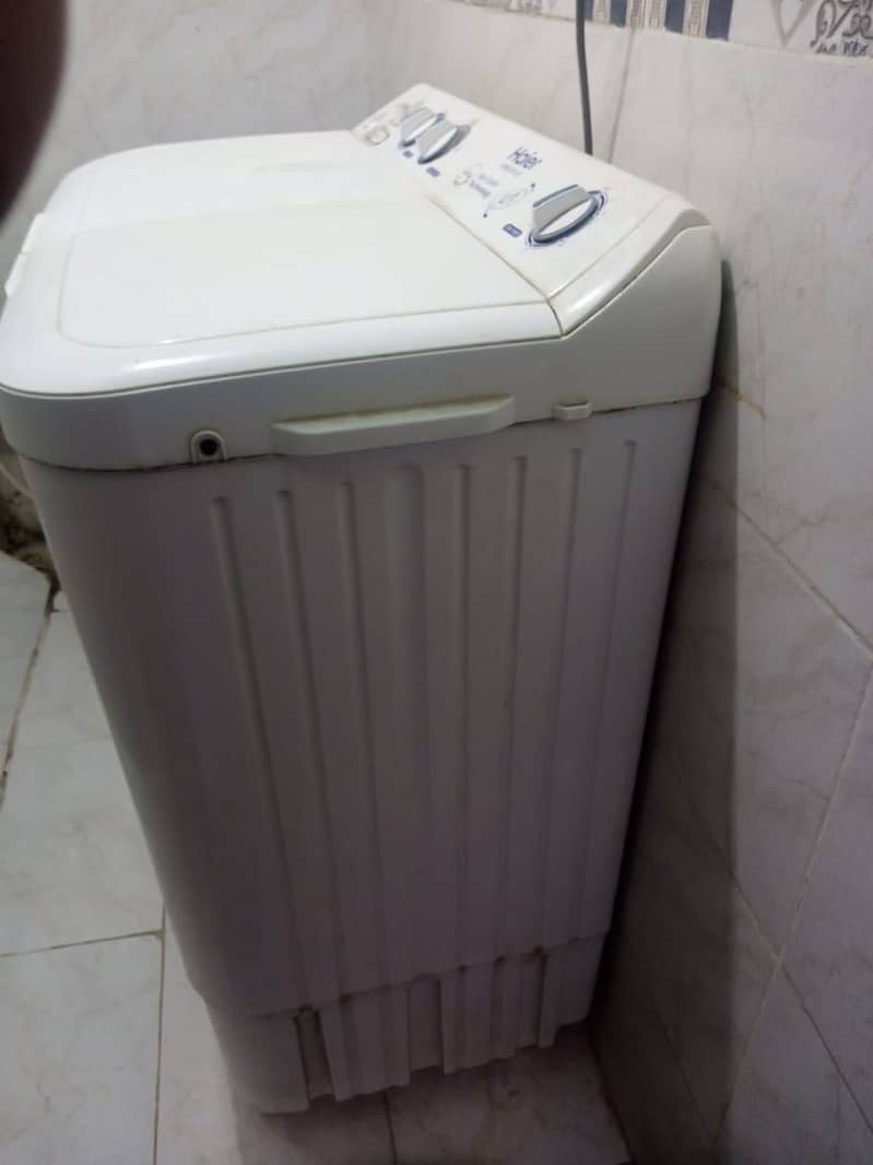 Haier washing and Dryer machine 10Kg Washing Capacity 3