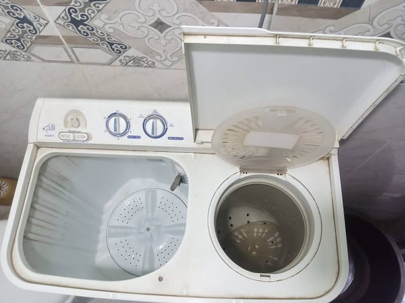 Haier washing and Dryer machine 10Kg Washing Capacity 0