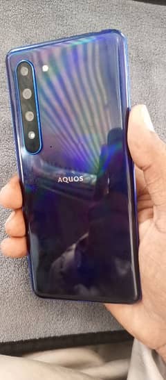 Aquos R5 12/256 pubg lover