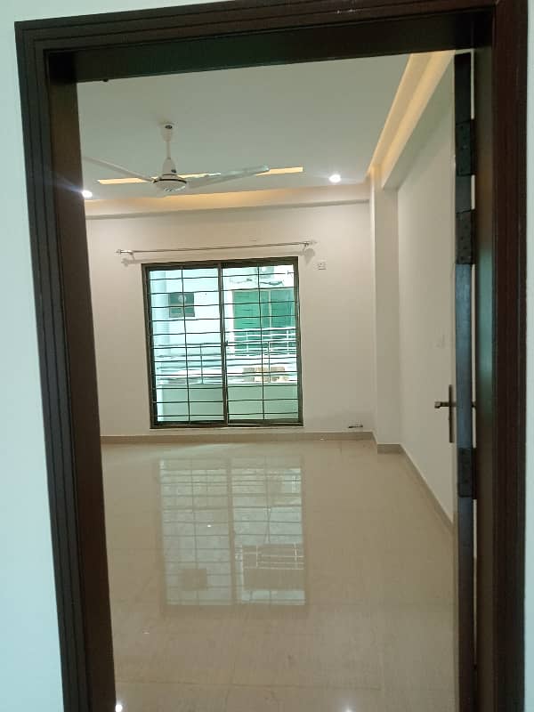 Brand New Apartment Available For Sale In Askari 11 Lahore 7