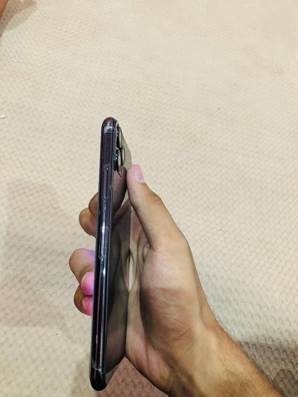 IPhone 11 Pro Max [Exchange possible ] 5