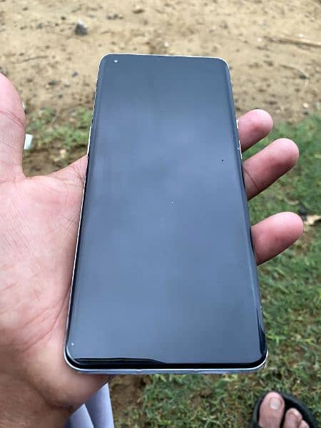 one plus 9 pro 5g 12 gb ram 256 gb memory 5