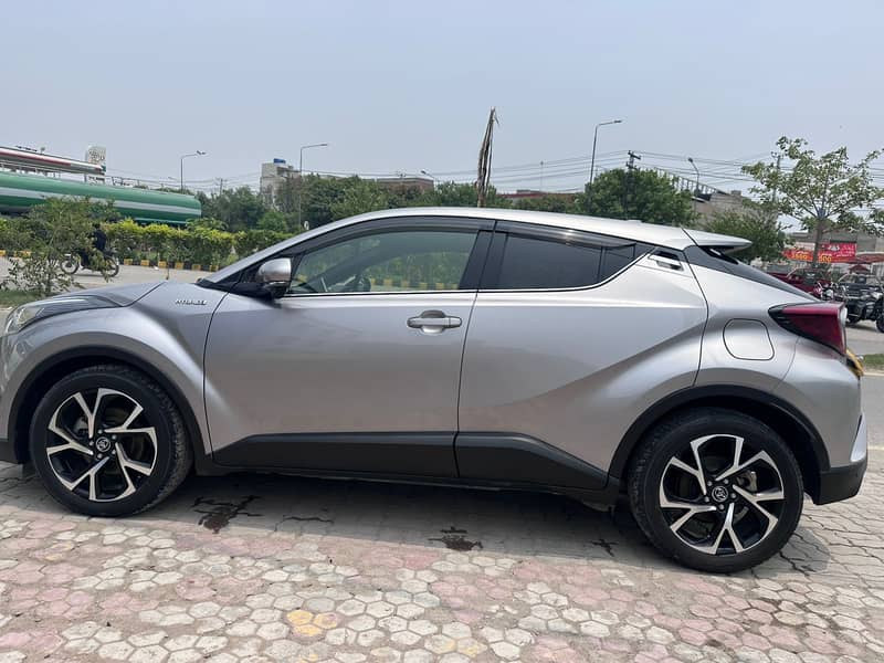 Toyota C-HR  G LED 2018 4