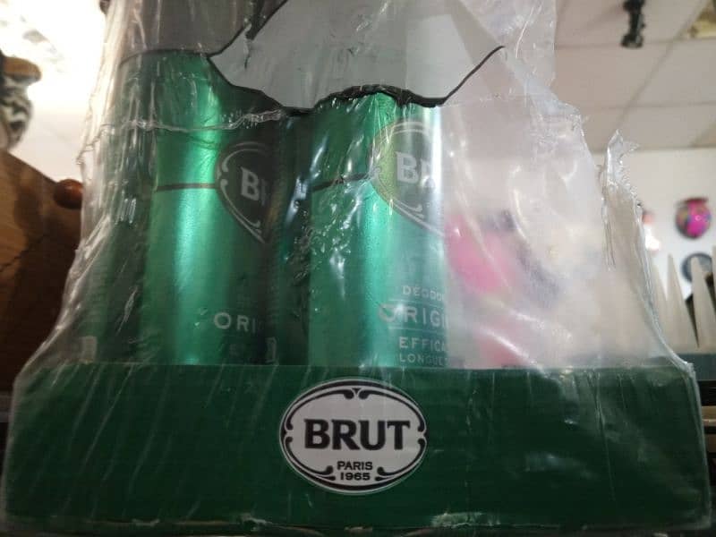 BRUT body spray 1