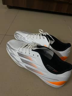 10 0n 10 condition football shoes