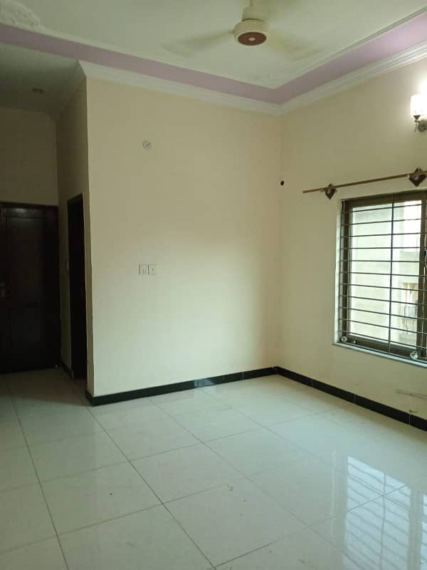 5 Marla Upper portion for Rent in G-14/4 2