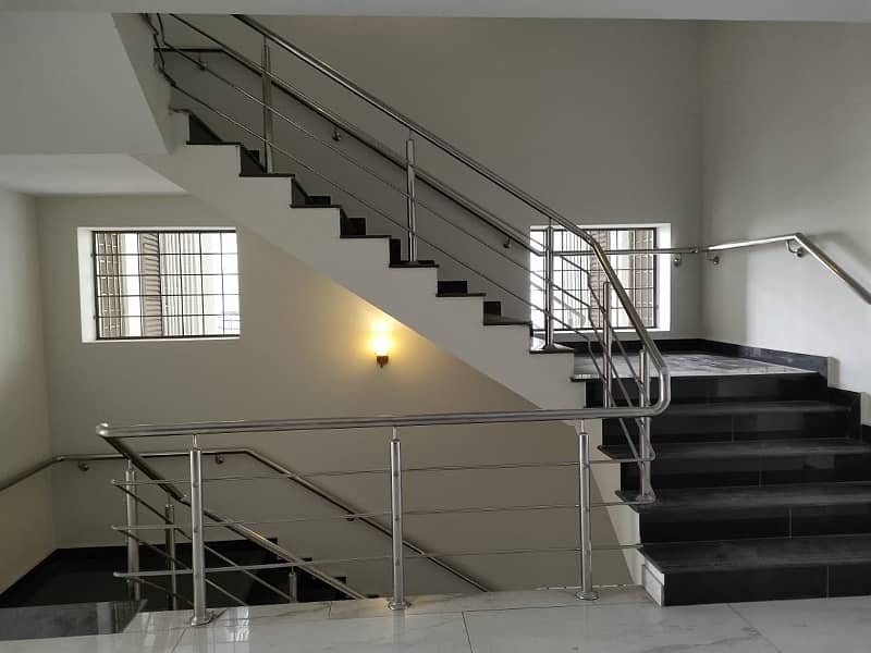 Brand New 10 Marla 3 BED Flat 5th Floor Available For Rent In Askari 11 Sector D 2