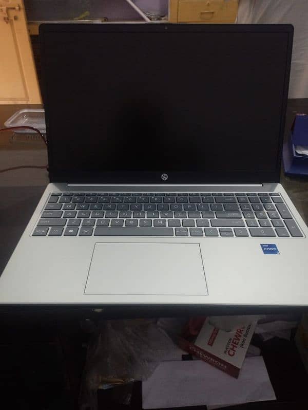 HP Laptop 15-fd0346nia i7 13 Generation 1