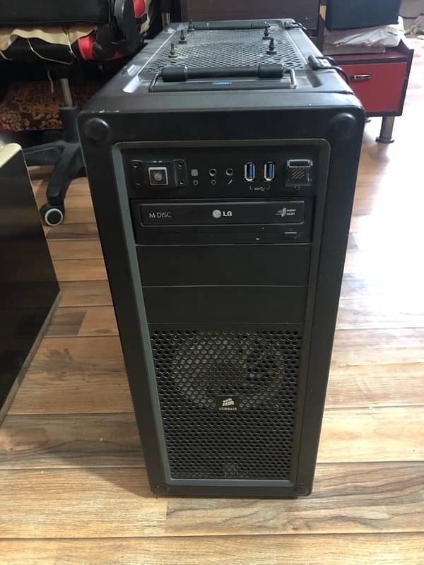 Selling my Custom Gaming CPU i7 4790, 16GB, 128 GB SSD 3