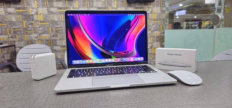 Apple Macbook Pro 2020 Core i5 8gb 512 2